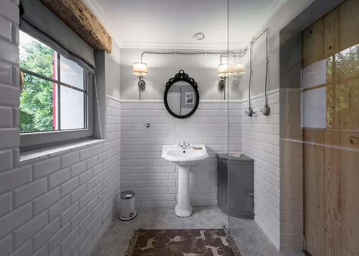 7 Stodola - Butikowy Осек